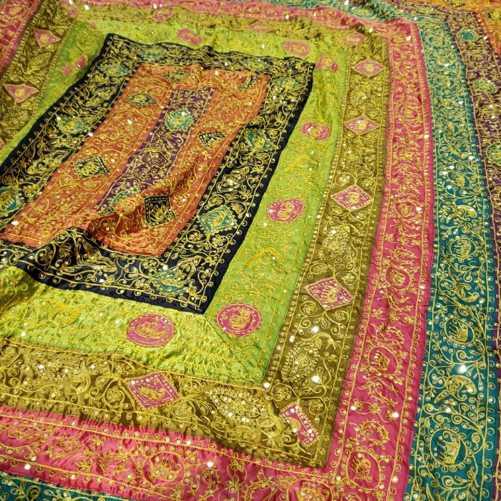 Bedspread - Picture 4 of 8